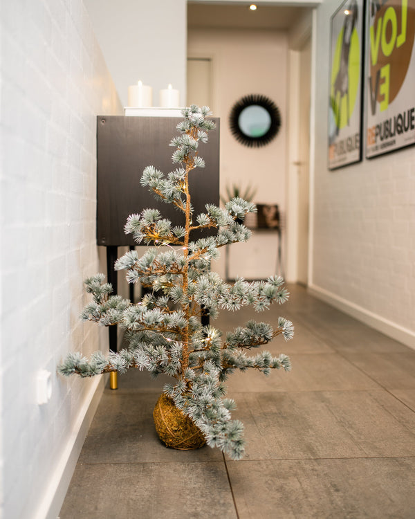 Zijden denneboom met 100 LED lampjes - 115 cm