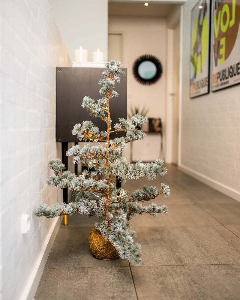 Zijden denneboom met 100 LED lampjes - 115 cm